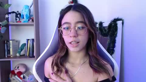   online show from December 19, 12:12 pm