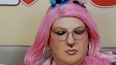 Snapshot of blakelytgirl chatting on March 1, 2:08 pm Blakely Morningstar online show from March 1, 2:08 pm