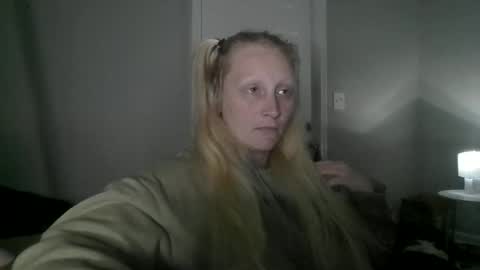 LipsofanAngell online show from November 11, 1:05 am