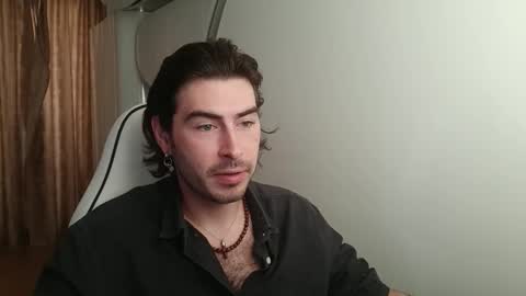 Snapshot of blakesedon13 chatting on October 17, 5:32 am BlakeSedon online show from October 17, 5:32 am