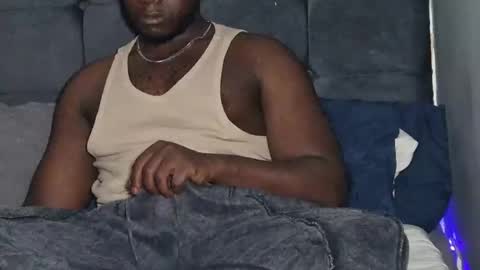 Snapshot of blakx_01 chatting on November 16, 8:03 pm Blakx 01 online show from November 16, 8:03 pm