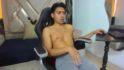 Snapshot of blakysam chatting on November 22, 6:40 pm Blakysam online show from November 22, 6:40 pm