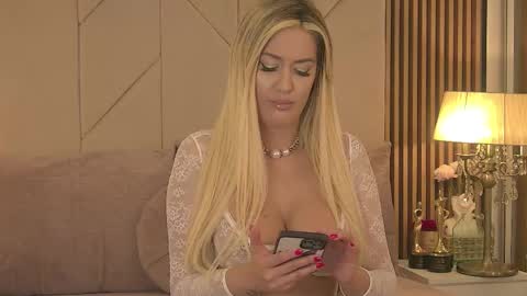 Blanche online show from December 20, 2:35 pm