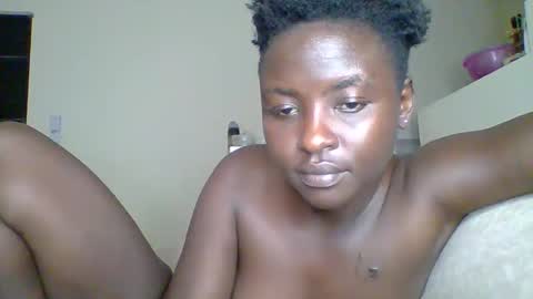 blaq_pearl online show from April 10, 12:27 am