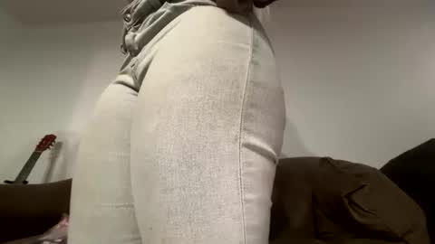 Snapshot of blasiangyal chatting on February 13, 6:59 pm blasiangyal online show from February 13, 6:59 pm