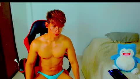 Snapshot of bleach_tiago chatting on May 1, 12:32 pm bleach tiago online show from May 1, 12:32 pm