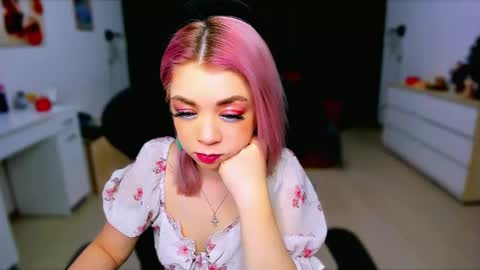 Nicole online show from January 15, 7:48 am