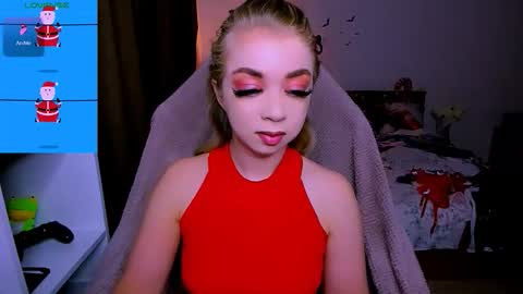 Snapshot of blinkofeyess chatting on December 20, 11:39 am Nicole online show from December 20, 11:39 am