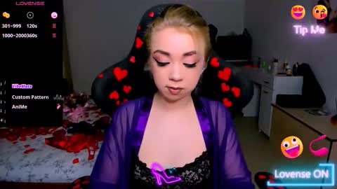 Snapshot of blinkofeyess chatting on February 20, 7:54 am Nicole online show from February 20, 7:54 am