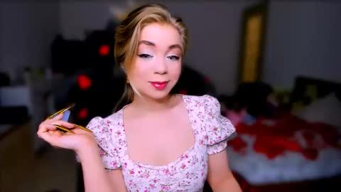 Snapshot of blinkofeyess chatting on March 2, 4:47 am Nicole online show from March 2, 4:47 am