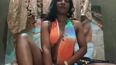Lola online show from May 31, 9:16 am