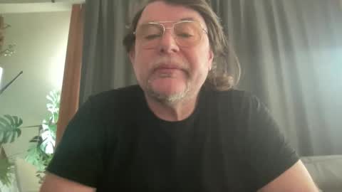 BlIdoL online show from February 19, 10:44 am