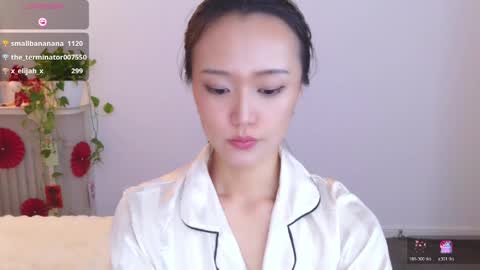 YoYo online show from April 1, 12:00 am