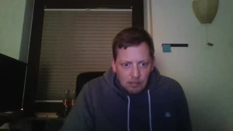 blonde32m online show from December 15, 6:48 pm