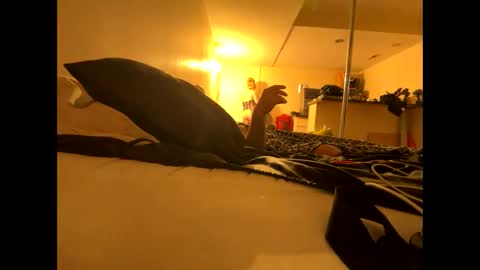 A K online show from April 14, 5:13 am