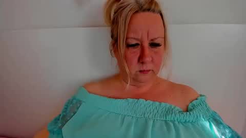 Nicole online show from September 25, 12:20 pm