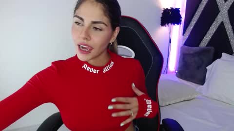 Snapshot of blonde_cat1515 chatting on March 5, 2:46 am alejandra online show from March 5, 2:46 am