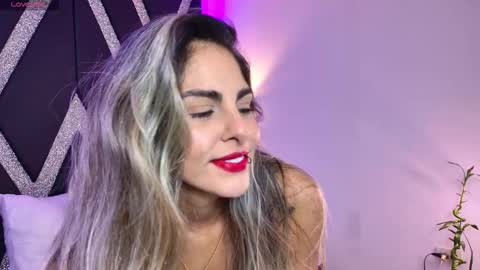 Snapshot of blonde_cat1515 chatting on November 25, 5:29 am alejandra online show from November 25, 5:29 am