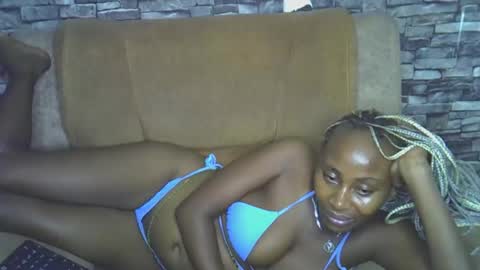 blonde_creamy online show from March 20, 10:47 pm