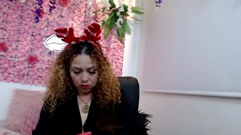 Snapshot of blonde_squirt_ chatting on December 18, 3:58 am blonde_squirt_ online show from December 18, 3:58 am