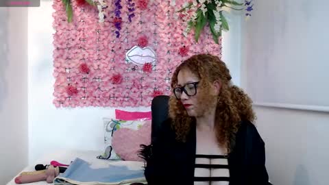 Snapshot of blonde_squirt_ chatting on January 31, 3:52 am blonde_squirt_ online show from January 31, 3:52 am