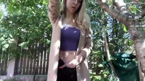 Snapshot of blondevenom chatting on May 18, 7:36 am OnlyFans livia77 twitter liv20 4u online show from May 18, 7:36 am