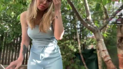 Snapshot of blondevenom chatting on May 19, 5:58 am OnlyFans livia77 twitter liv20 4u online show from May 19, 5:58 am
