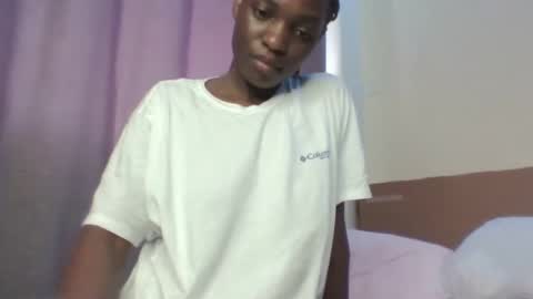 Snapshot of blondie_bebe chatting on November 22, 6:12 am Bebes online show from November 22, 6:12 am