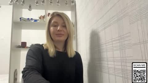 blondie_xoxoxo online show from December 15, 8:51 am
