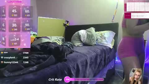 Snapshot of blondiebubblebooty chatting on September 21, 1:18 am Bubbles online show from September 21, 1:18 am