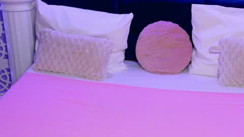 BlondieEve online show from April 8, 4:01 am