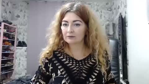 BlondMILfs online show from January 10, 12:27 am