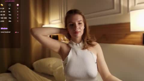 blondoll online show from March 8, 1:25 am