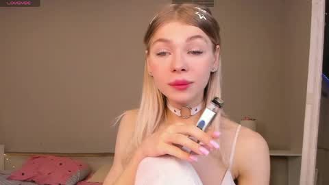 blondy_fina online show from May 24, 4:28 am