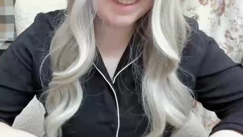 Snapshot of blondymargaret chatting on March 8, 4:17 pm blondymargaret online show from March 8, 4:17 pm