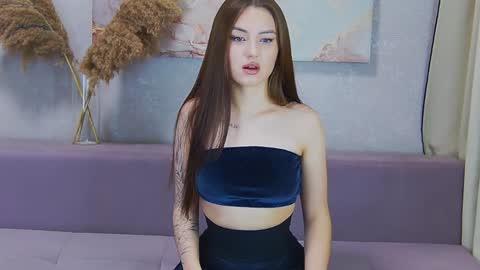 Snapshot of bloody_rayne chatting on December 31, 12:11 am Juliana online show from December 31, 12:11 am