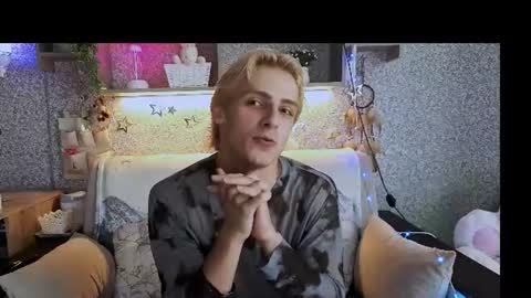 Bloody Blondie online show from August 8, 4:20 pm