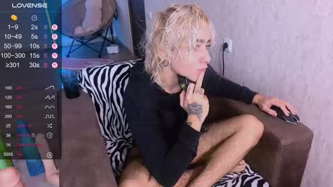 blooming_soul online show from October 1, 8:42 am