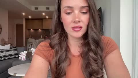 Snapshot of bloomyogi chatting on June 7, 5:06 pm Emma Bloom online show from June 7, 5:06 pm