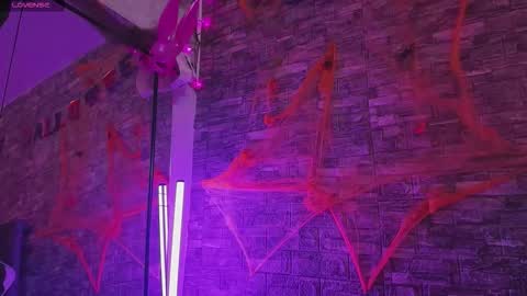 santiylola online show from October 26, 8:26 pm