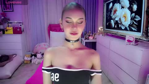 aivee online show from November 22, 5:39 am