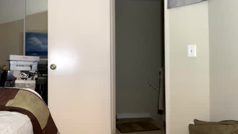 Snapshot of blue_cum_bunny123 chatting on January 7, 2:03 am blue_cum_bunny123 online show from January 7, 2:03 am
