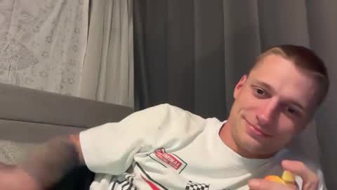 Beau online show from April 18, 3:10 am