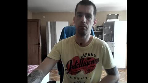 Runaway online show from April 19, 9:19 am