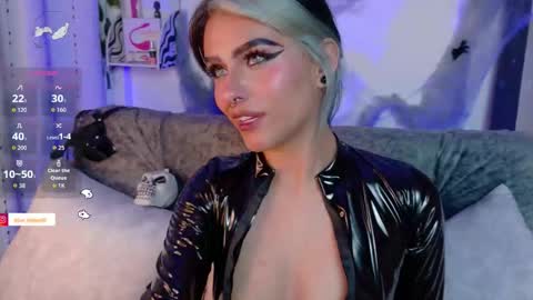 blue_kittenn online show from October 26, 4:51 am