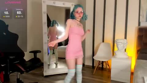 Snapshot of blue_nymph1 chatting on January 9, 11:03 am Alice online show from January 9, 11:03 am