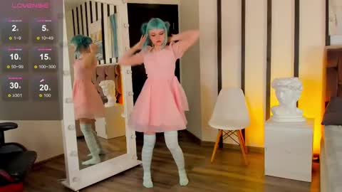 Snapshot of blue_nymph1 chatting on January 13, 10:25 am Alice online show from January 13, 10:25 am