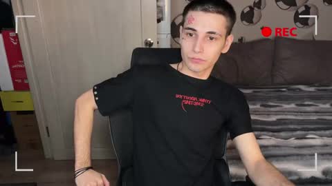 Snapshot of blue_w0rld chatting on November 23, 4:34 am SONNYVAN online show from November 23, 4:34 am