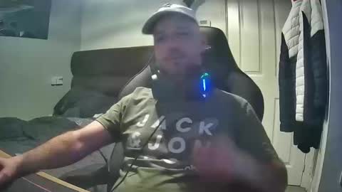 bluebirdflame1 online show from December 22, 3:22 am