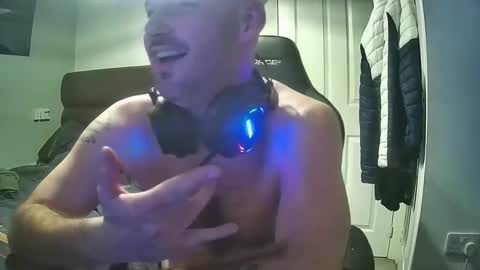 bluebirdflame1 online show from December 22, 7:00 am